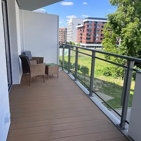 Luna River With Netlfix, Wifi&parking Daire
